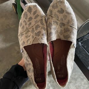 Leopard toms